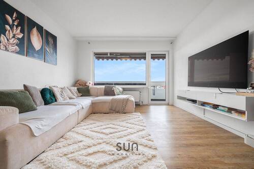 WOHNZIMMER - 