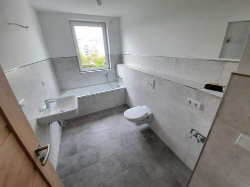 Bad mit Fenster - 