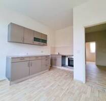 Zwei-Zimmer mit Einbauküche! - 345,00&nbsp;EUR Kaltmiete, ca.&nbsp; 58,20&nbsp;m&sup2;&nbsp;Wohnfl&auml;che in Köthen (Anhalt) (PLZ: 06366)