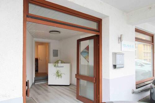 Eingang - Gewerbeobjekt (Büro, Produktion, Verkauf) zum Kaufen in Pforzheim