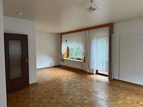 Wohnzimmer - 4 Zimmer Einfamilienhaus zum Kaufen in Preetz