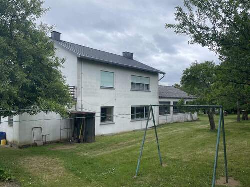 Haus Rückseite - 6 Zimmer Einfamilienhaus in Talling