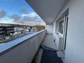 Balkon mit Aussicht - Moderne 3-Zimmer-Wohnung mit Balkon und Aussicht in Lörrach