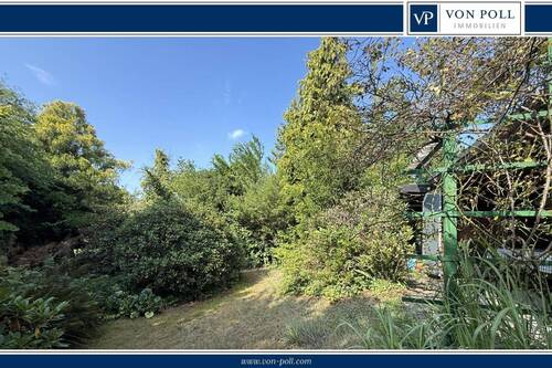 Bild 1 - Großes sonniges Südgrundstück mit Altbestand