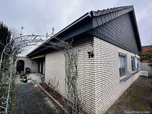 Vorder-Seitenansicht - ***STADTHAUS FÜR PAARE ODER DIE KLEINE FAMILIE IN BESTER LAGE***