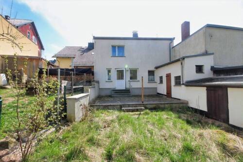 Rückansicht mit Terrasse - 