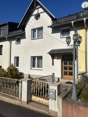 Vorderansicht - 5 Zimmer Einfamilienhaus in Gera