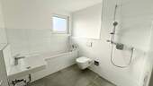 Badezimmer - Etagenwohnung mit 114,90 m&sup2; in Auenstein-Ilsfeld zur Miete
