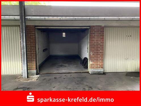 Blick in die Garage - Garageneinstellplatz - 16.900,00&nbsp;EUR Kaufpreis,