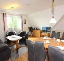 Gut geschnitene Ferienwohnung unter Reet - 3 Zimmer mit Balkon - Erholung pur an der Nordesseküste! - Butjadingen Burhave