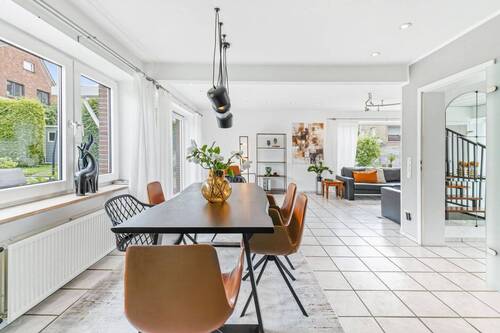 Wohn-Esszimmer (1).jpg - Top gepflegtes, freistehendes Einfamilienhaus mit traumhaftem Gartenbereich