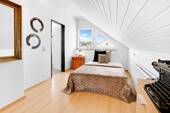 Schlafzimmer DG (1).jpg - 