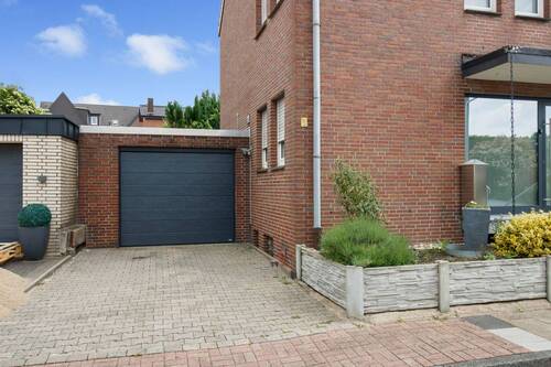 Garage.jpg - 