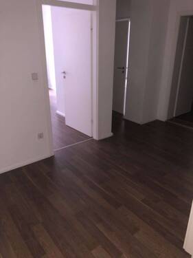 Flur - 2 Zimmer Etagenwohnung zur Miete in Halle