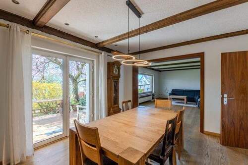 05_Wohn-Esszimmer - 8 Zimmer Einfamilienhaus in Wetzlar