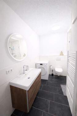 Badezimmer mit Dusche - 