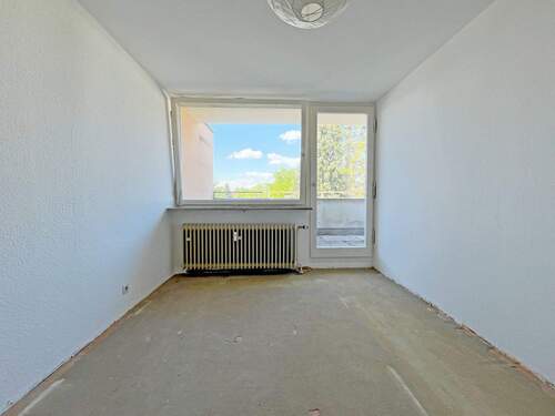 Kinderzimmer mit Zugang zum Balkon - 