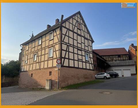 Blick auf das Wohnhaus - 4 Zimmer Einfamilienhaus zum Kaufen in Neustadt (Hessen) / Mengsberg