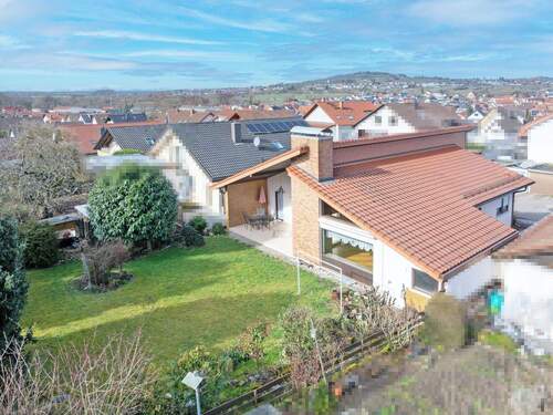 Hausansicht Gartenseite - 9 Zimmer Einfamilienhaus zum Kaufen in Mühlhausen