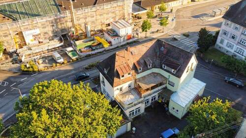 Luftansicht Hinterhof - 8 Zimmer Mehrfamilienhaus, Wohnhaus zum Kaufen in Aulendorf