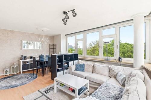 Gemütlicher Couchbereich - 