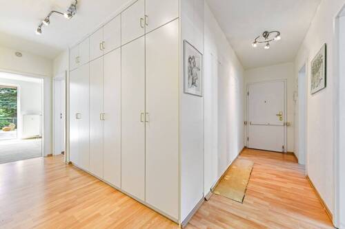 Flur - 4 Zimmer Terrassenwohnung zum Kaufen in Hamburg