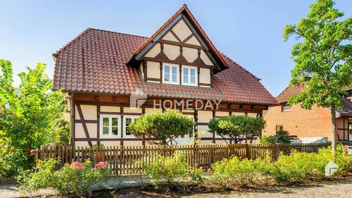 Außenansicht 2 - Exklusives Wohnen: Einzigartiges Fachwerkhaus mit Wintergarten,Terrasse &Sauna auf großem Grundstück