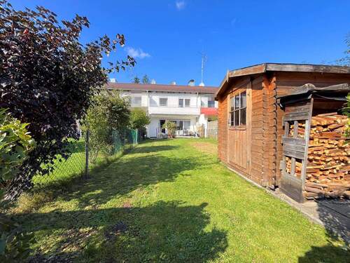 Gepflegter Garten mit Gartenhaus - 4 Zimmer Reihenmittelhaus zum Kaufen in Brunnthal