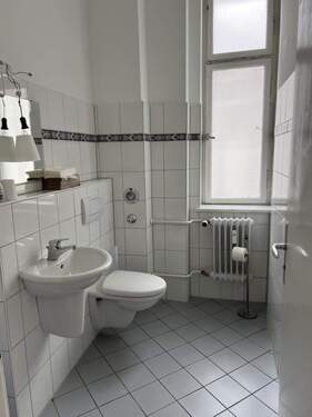 WC - Damen - 