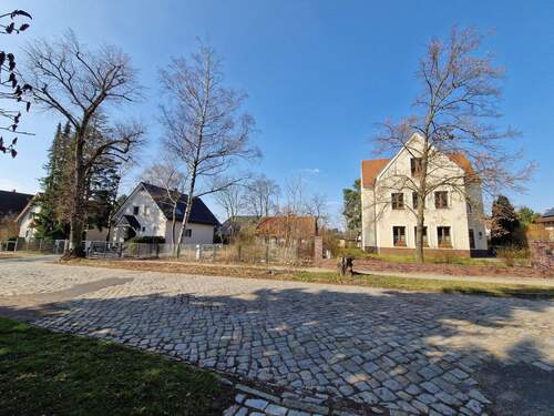 Grundstück mit Nachbarbebauung - Wohnbaugrundstück in beliebter Wohnlage Berlin-Mahlsdorf