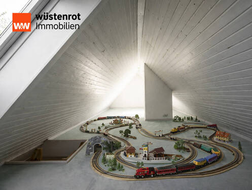 Dachspitze Beispiel Spielzeugeisenbahn - 