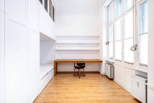 Zimmer 2 mit Zugang zum Wintergarten - 