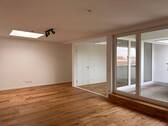 Blick vom Eingang aus - 5 Zimmer Etagenwohnung in Berlin