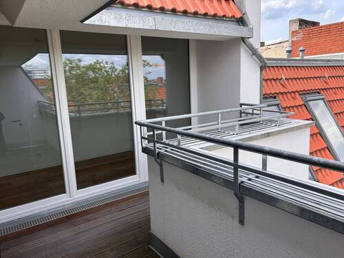 Terrasse Blick Hobbyraum - 