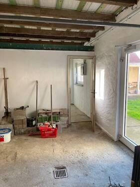 Garage - 