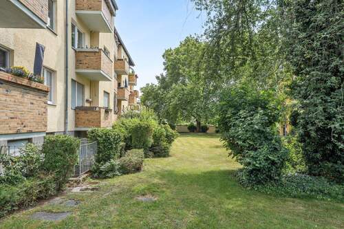 Rückansicht Haus - Ihr ruhiges Nest im Grünen - 139.000,00&nbsp;EUR Kaufpreis, ca.&nbsp; 35,00&nbsp;m&sup2;&nbsp;Wohnfl&auml;che