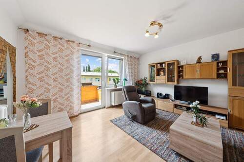 Wohn-/Schlafzimmer - 1 Zimmer Etagenwohnung zum Kaufen in Berlin