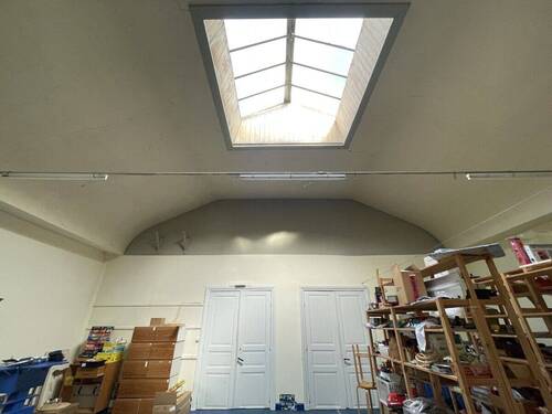 mit großer Lichtkuppel - 