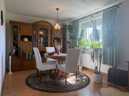 Wohnzimmer mit Eßecke - 