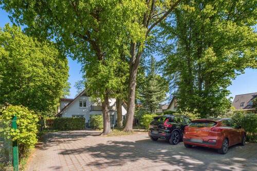 Parkplatz - 5 Zimmer Etagenwohnung zum Kaufen in Glienicke/Nordbahn