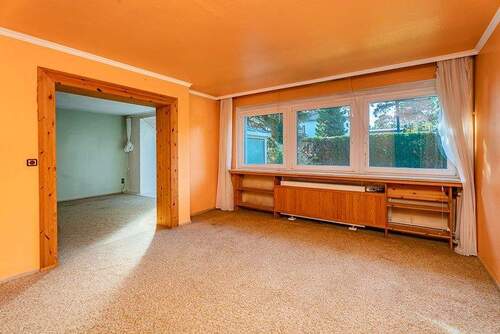 Wohnzimmer mit Durchgang - 