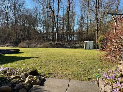 Grundstück Richtung See - 