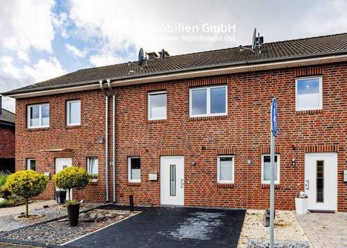 Vorderansicht - Reihenmittelhaus mit hervorragender Anbindung in Sprakel!