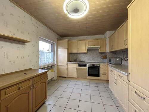 Küche EG - 7 Zimmer Mehrfamilienhaus, Wohnhaus in Gau-Bickelheim