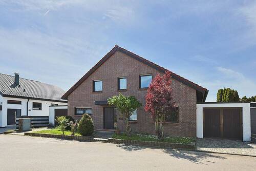 Außenansicht – voll verklinkertes Einfamilienhaus mit Garage - Einfamilienhaus mit 190,00 m&sup2; in Kirchberg an der Murr zum Kaufen