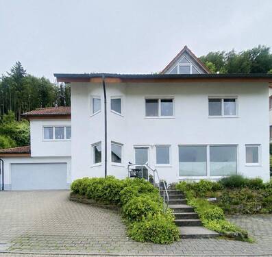 Bild 2 - 9 Zimmer Mehrfamilienhaus, Wohnhaus zum Kaufen in Ingelfingen