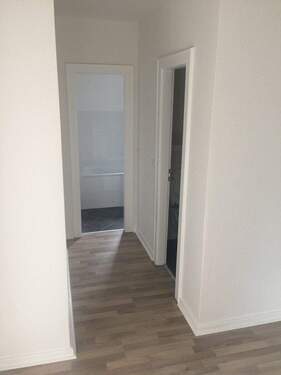 Flur - Etagenwohnung mit 86,00 m² in Rendsburg zur Miete