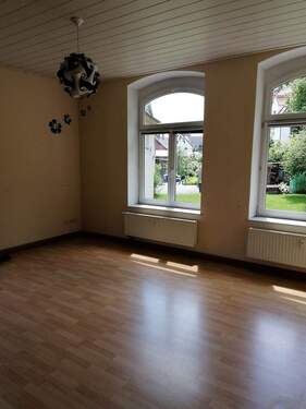 Wohnzimmer - 2 Zimmer Etagenwohnung in Hirschberg