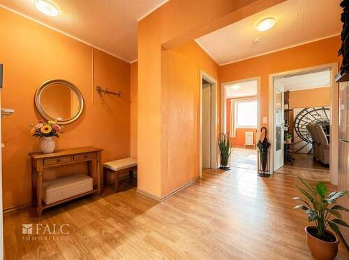 Flur - 3 Zimmer Etagenwohnung zum Kaufen in Sankt Augustin