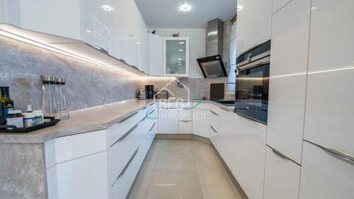 Küche Wohnung rechts - 